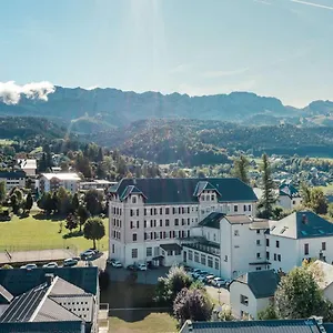 Western Grand De Paris & Hotel Villard-de-Lans